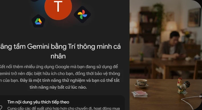 Người chơi đang trải nghiệm game bài tiến lên miền nam online trên tablet trong không gian giải trí hiện đại